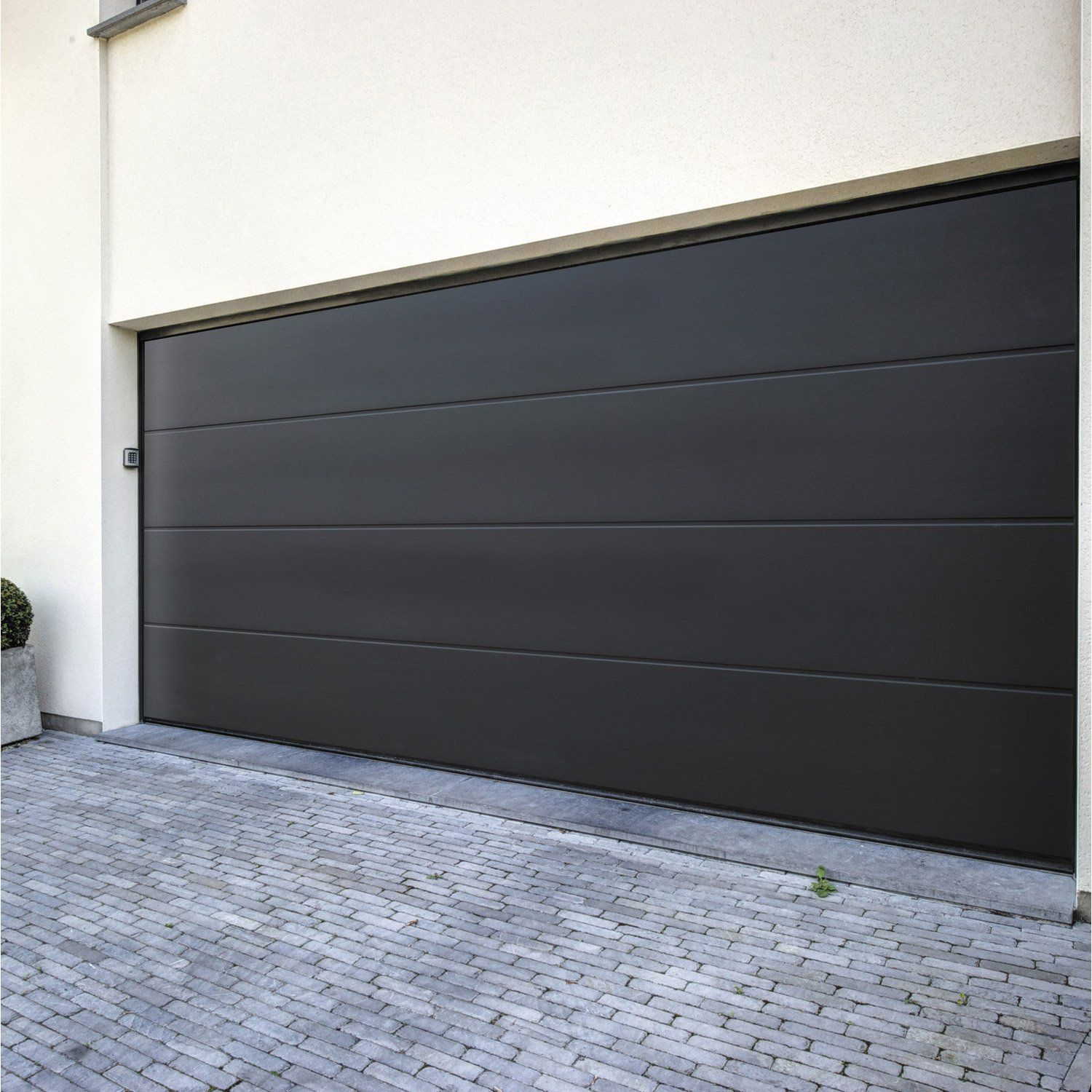 Couper une porte de garage sectionnelle
