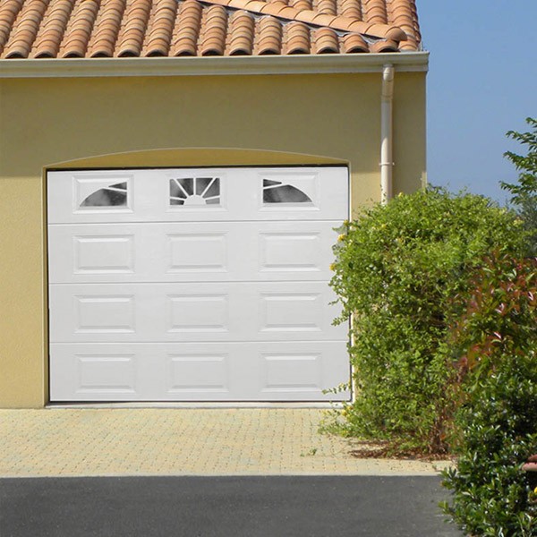 Installation porte de garage sectionnelle maguisa
