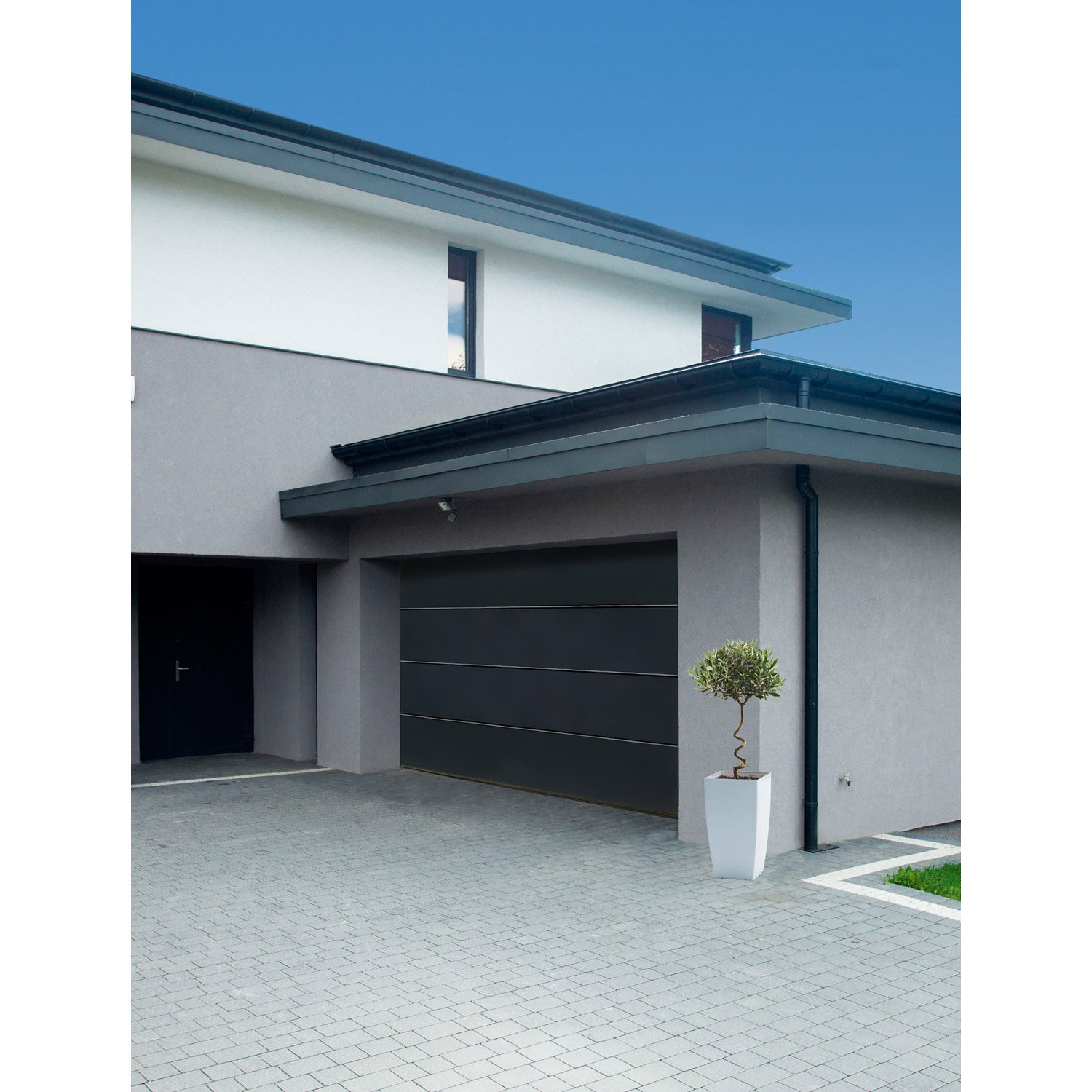 Porte de garage sectionnelle motorisée largeur 3m