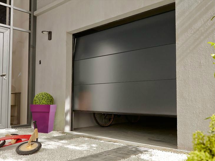 Porte de garage sectionnelle ibiza