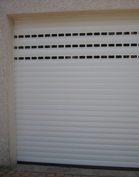 Porte de garage enroulabe