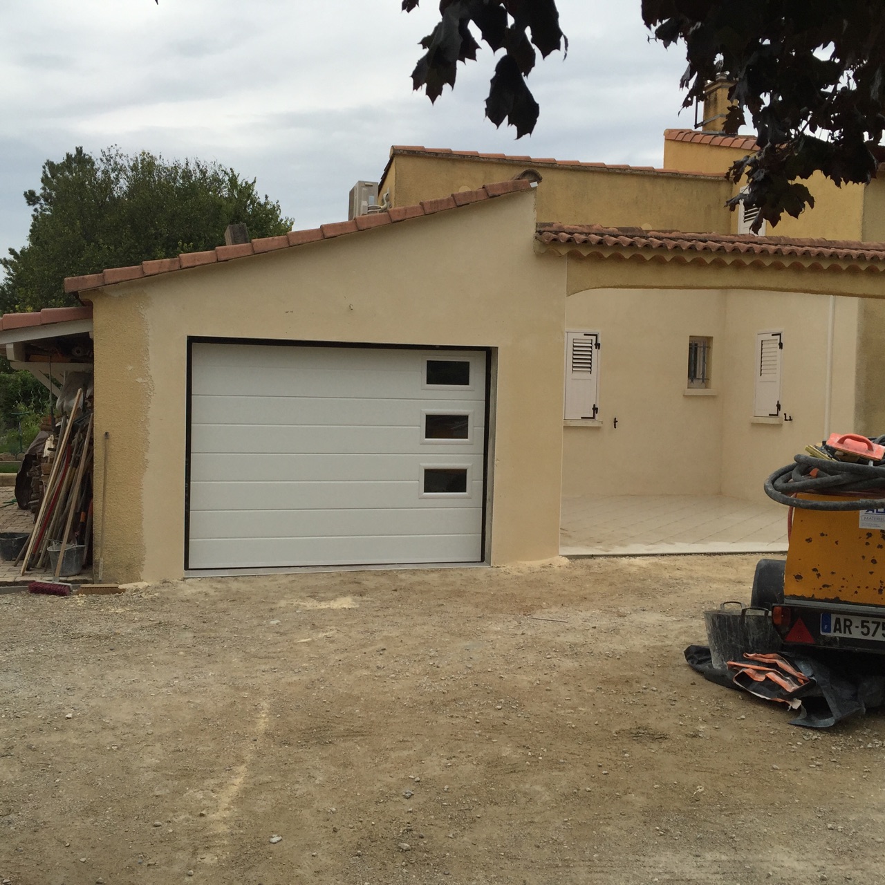 Porte de garage valence
