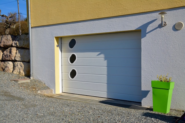 Lame de porte de garage sectionnelle