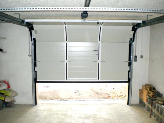 Porte de garage sectionnelle motorisée vitree