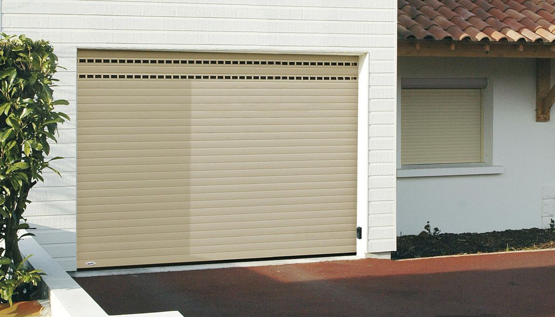 Porte de garage beige