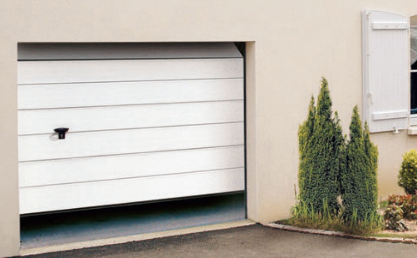 Porte de garage sectionnelle nervure
