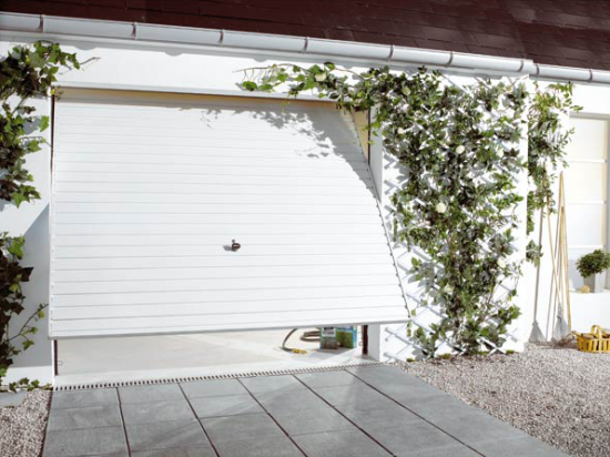 Porte de garage basculante rainure horizontale