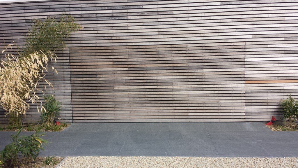 Porte de garage basculante à habiller