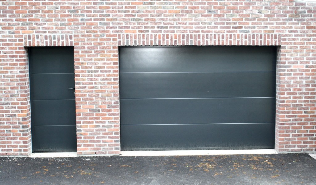 Porte de garage gris 7016
