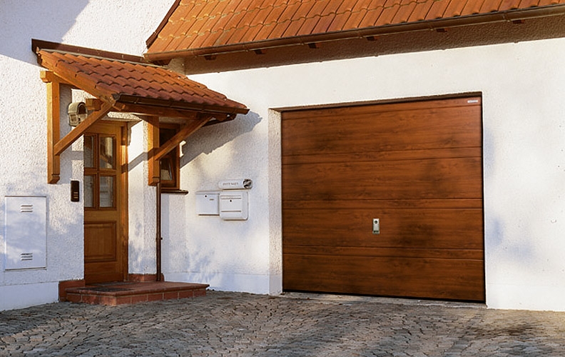 Poseur de porte de garage