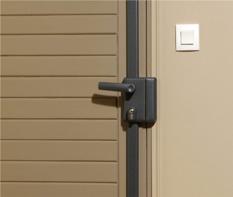 Serrure pour porte de garage pvc