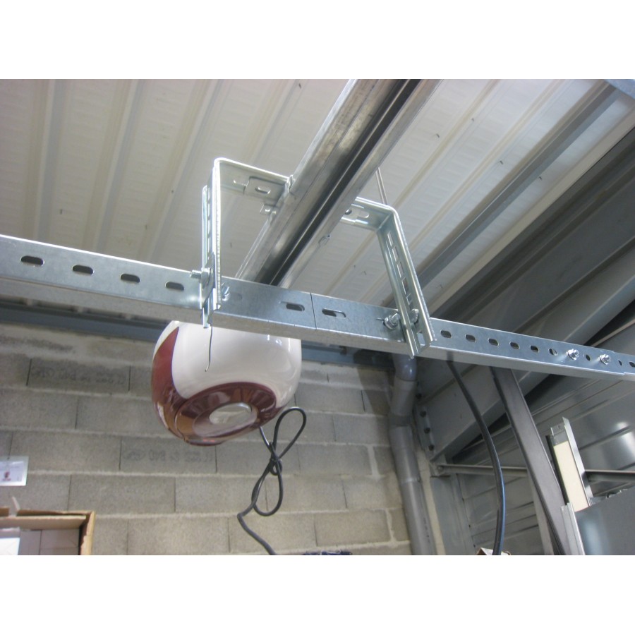 Barre de renfort pour porte de garage
