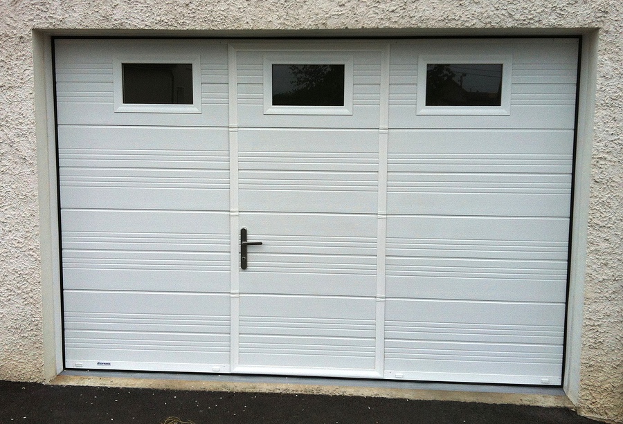 Portes de garage avec porte