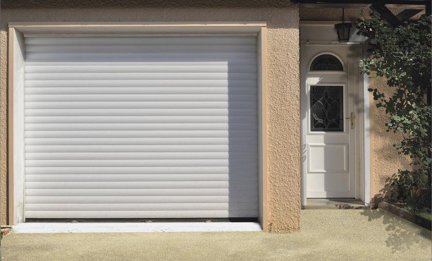 Grille anti effraction pour porte de garage coulissante