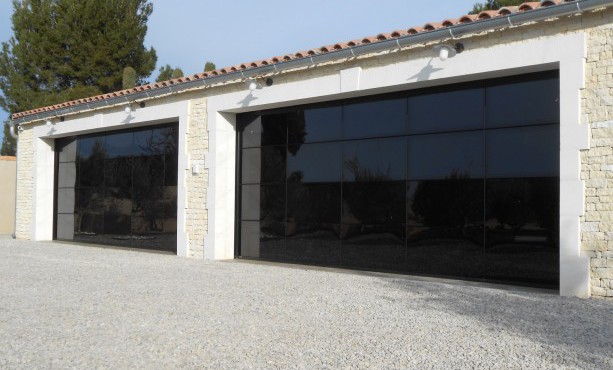 Porte de garage loubat