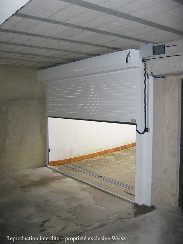 Porte de garage weisz